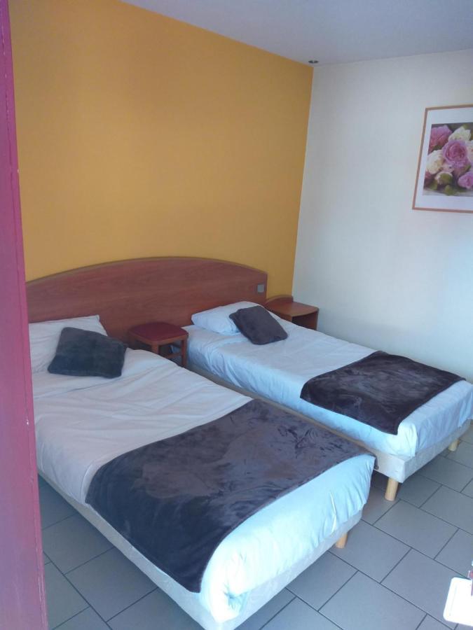 Logis Hotel - Les Paturelles Avesnelles Buitenkant foto
